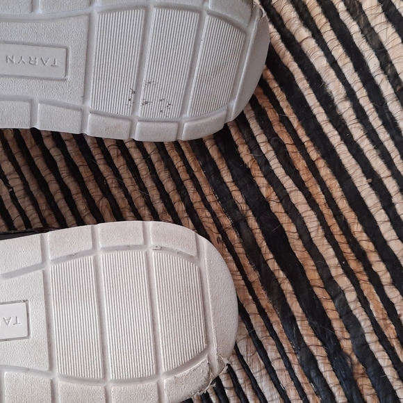 TARYN-ROSE - Women's Sandals  Size 7.5 - Picture 5 of 5